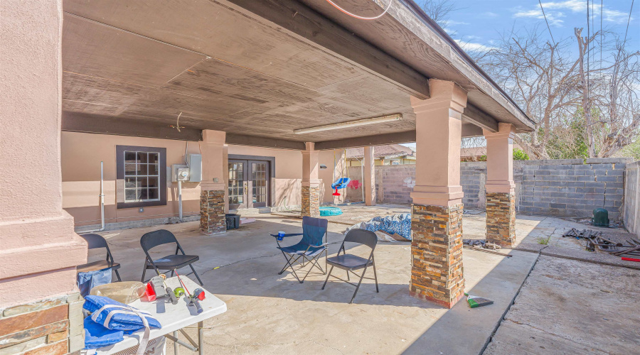 3501 Santa Barbara St, Laredo, Texas 78046, 5 Bedrooms Bedrooms, 10 Rooms Rooms,4 BathroomsBathrooms,Residential,For Sale,3501 Santa Barbara St,20254829