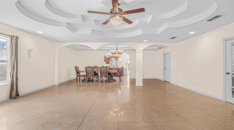 3501 Santa Barbara St, Laredo, Texas 78046, 5 Bedrooms Bedrooms, 10 Rooms Rooms,4 BathroomsBathrooms,Residential,For Sale,3501 Santa Barbara St,20254829