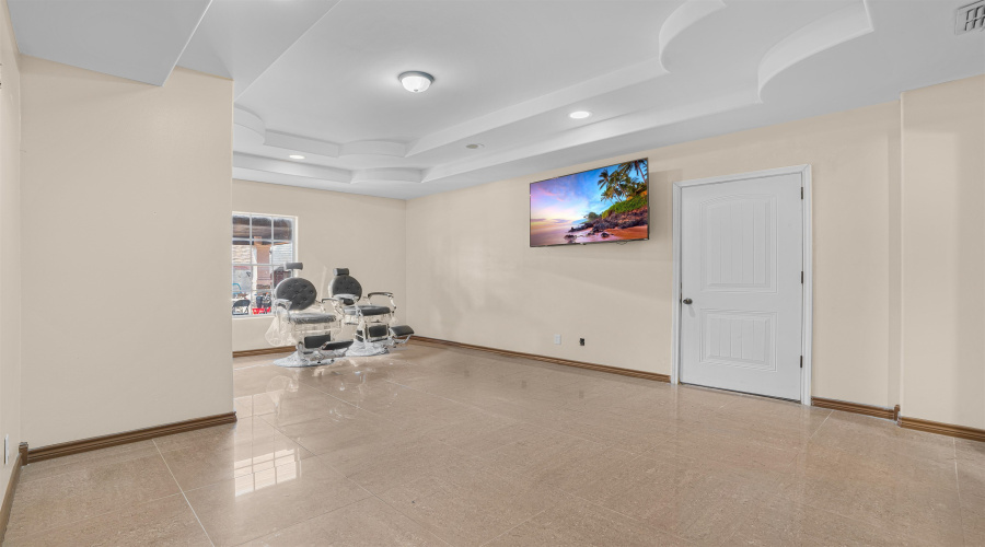 3501 Santa Barbara St, Laredo, Texas 78046, 5 Bedrooms Bedrooms, 10 Rooms Rooms,4 BathroomsBathrooms,Residential,For Sale,3501 Santa Barbara St,20254829