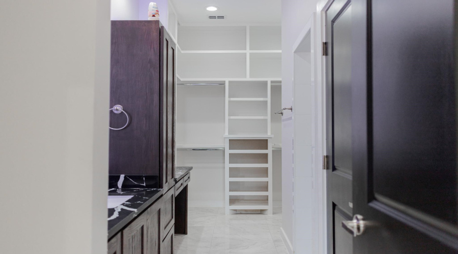 5516 Raven Dr., Laredo, Texas 78046, 4 Bedrooms Bedrooms, 5 Rooms Rooms,2 BathroomsBathrooms,Residential,For Sale,5516 Raven Dr.,20252617