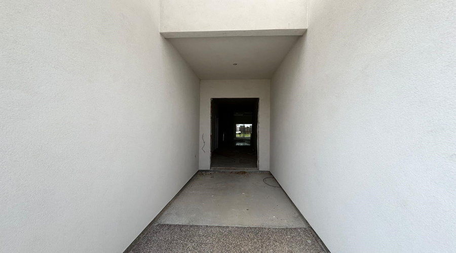 5510 Raven Dr., LAREDO, Texas 78046-0000, 3 Bedrooms Bedrooms, 4 Rooms Rooms,2 BathroomsBathrooms,Residential,For Sale,5510 Raven Dr.,20252947