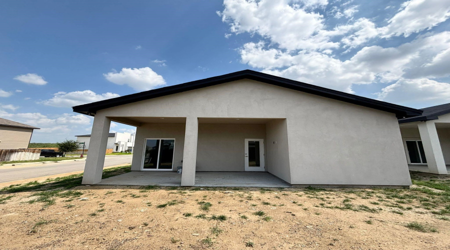 5518 Raven Dr., LAREDO, Texas 78046, 4 Bedrooms Bedrooms, 5 Rooms Rooms,2 BathroomsBathrooms,Residential,For Sale,5518 Raven Dr.,20252985