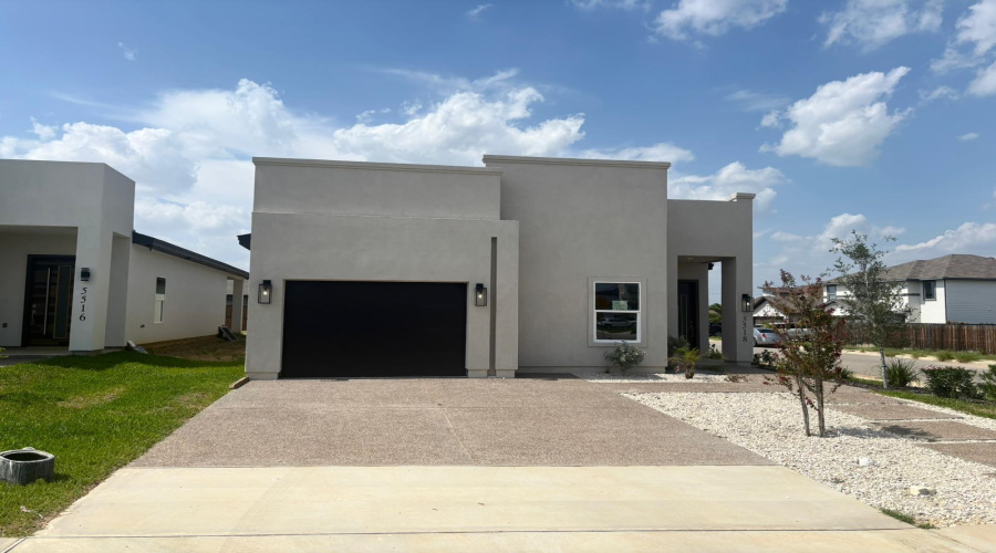 5518 Raven Dr., LAREDO, Texas 78046, 4 Bedrooms Bedrooms, 5 Rooms Rooms,2 BathroomsBathrooms,Residential,For Sale,5518 Raven Dr.,20252985