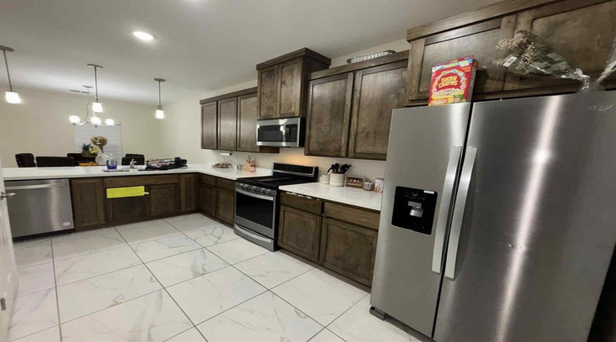 5821 Colegio Ln., Laredo, Texas 78046, 4 Bedrooms Bedrooms, 6 Rooms Rooms,2 BathroomsBathrooms,Residential,For Sale,5821 Colegio Ln.,20254831