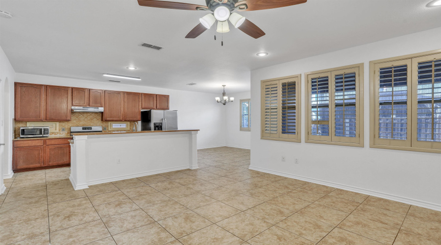 9813 Sandhill Dr, Laredo, Texas 78045, 3 Bedrooms Bedrooms, 6 Rooms Rooms,2 BathroomsBathrooms,Residential,For Sale,9813 Sandhill Dr,20254832