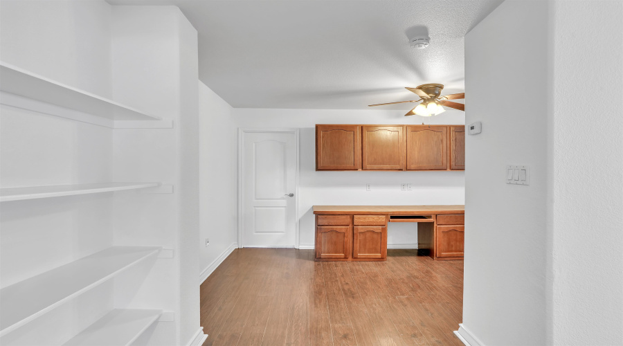 9813 Sandhill Dr, Laredo, Texas 78045, 3 Bedrooms Bedrooms, 6 Rooms Rooms,2 BathroomsBathrooms,Residential,For Sale,9813 Sandhill Dr,20254832