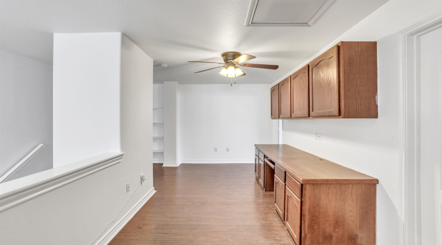 9813 Sandhill Dr, Laredo, Texas 78045, 3 Bedrooms Bedrooms, 6 Rooms Rooms,2 BathroomsBathrooms,Residential,For Sale,9813 Sandhill Dr,20254832