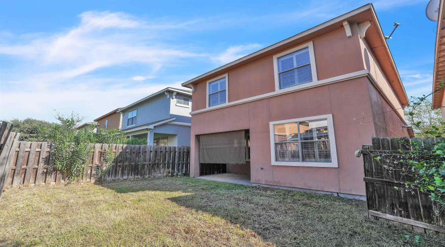 9813 Sandhill Dr, Laredo, Texas 78045, 3 Bedrooms Bedrooms, 6 Rooms Rooms,2 BathroomsBathrooms,Residential,For Sale,9813 Sandhill Dr,20254832