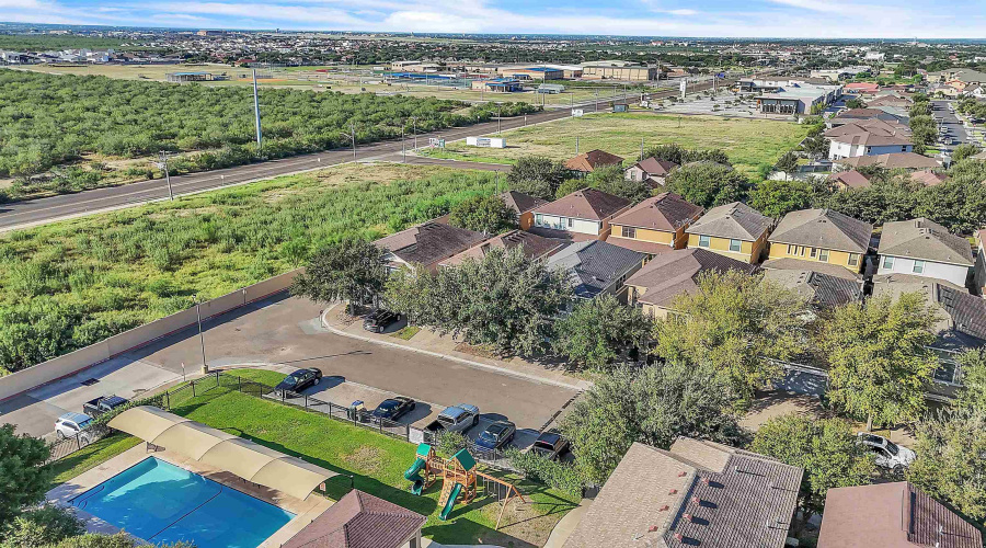 9813 Sandhill Dr, Laredo, Texas 78045, 3 Bedrooms Bedrooms, 6 Rooms Rooms,2 BathroomsBathrooms,Residential,For Sale,9813 Sandhill Dr,20254832