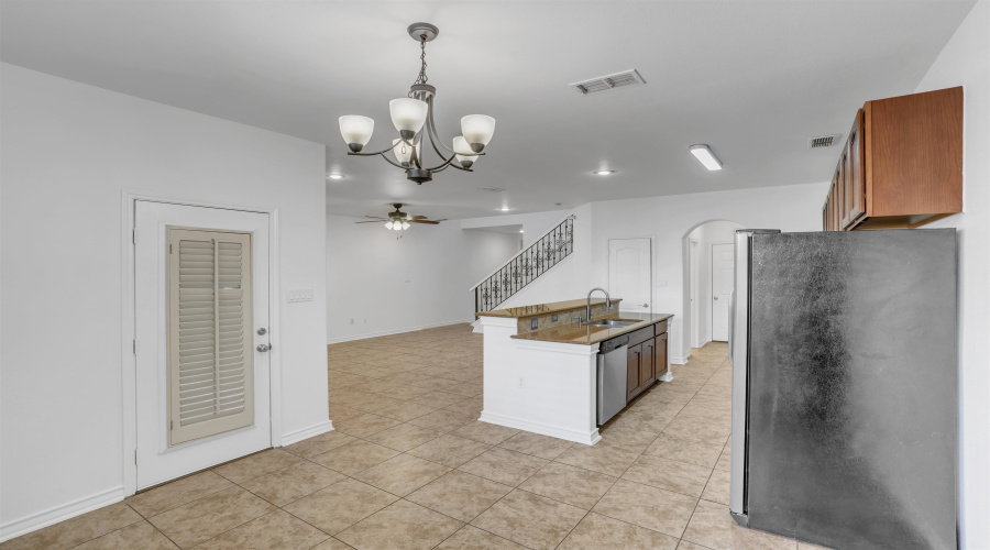 9813 Sandhill Dr, Laredo, Texas 78045, 3 Bedrooms Bedrooms, 6 Rooms Rooms,2 BathroomsBathrooms,Residential,For Sale,9813 Sandhill Dr,20254832