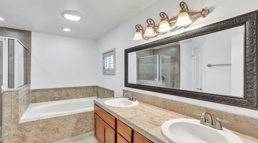 9813 Sandhill Dr, Laredo, Texas 78045, 3 Bedrooms Bedrooms, 6 Rooms Rooms,2 BathroomsBathrooms,Residential,For Rent,9813 Sandhill Dr,20254835