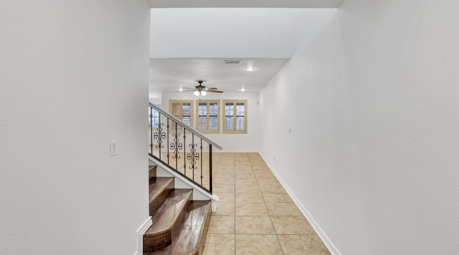 9813 Sandhill Dr, Laredo, Texas 78045, 3 Bedrooms Bedrooms, 6 Rooms Rooms,2 BathroomsBathrooms,Residential,For Rent,9813 Sandhill Dr,20254835