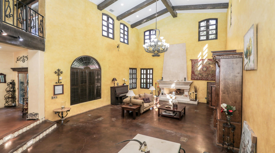 1420 Mier St, Laredo, Texas 78040-8730, 4 Bedrooms Bedrooms, 7 Rooms Rooms,5 BathroomsBathrooms,Residential,For Sale,1420 Mier St,20251995