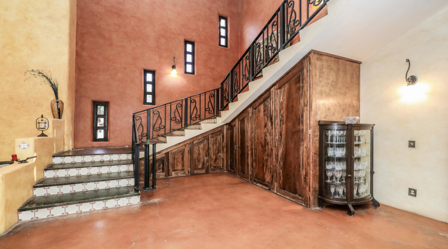 1420 Mier St, Laredo, Texas 78040-8730, 4 Bedrooms Bedrooms, 7 Rooms Rooms,5 BathroomsBathrooms,Residential,For Sale,1420 Mier St,20251995