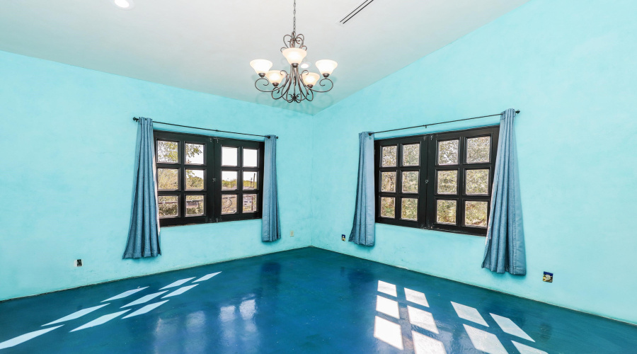 1420 Mier St, Laredo, Texas 78040-8730, 4 Bedrooms Bedrooms, 7 Rooms Rooms,5 BathroomsBathrooms,Residential,For Sale,1420 Mier St,20251995