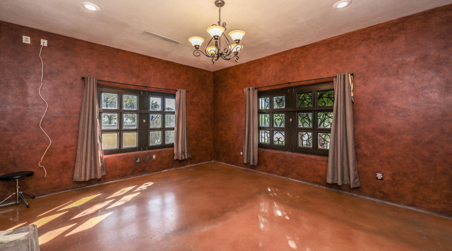 1420 Mier St, Laredo, Texas 78040-8730, 4 Bedrooms Bedrooms, 7 Rooms Rooms,5 BathroomsBathrooms,Residential,For Sale,1420 Mier St,20251995