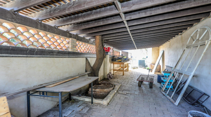 1420 Mier St, Laredo, Texas 78040-8730, 4 Bedrooms Bedrooms, 7 Rooms Rooms,5 BathroomsBathrooms,Residential,For Sale,1420 Mier St,20251995