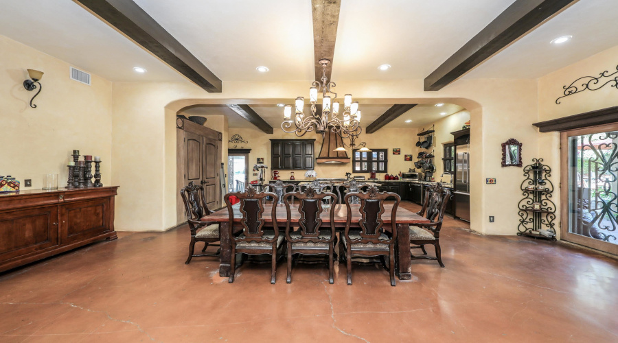 1420 Mier St, Laredo, Texas 78040-8730, 4 Bedrooms Bedrooms, 7 Rooms Rooms,5 BathroomsBathrooms,Residential,For Sale,1420 Mier St,20251995