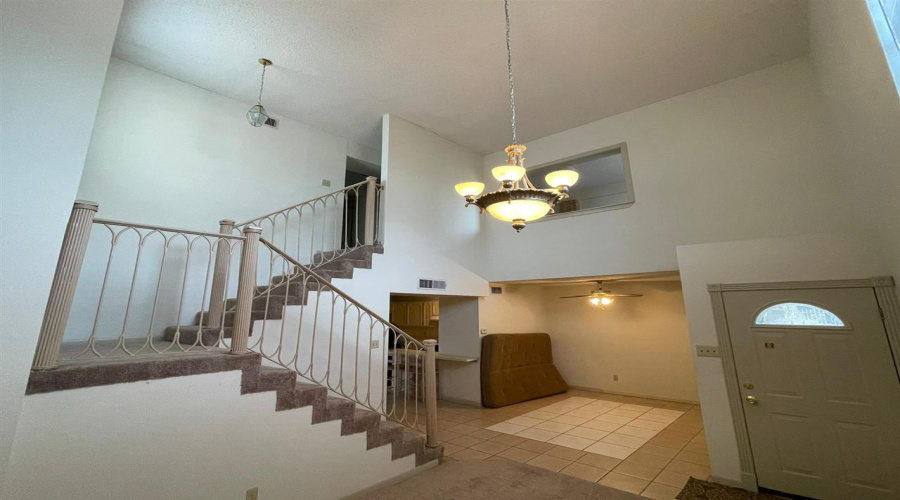 262 W Calton Rd, Laredo, Texas 78041, 2 Bedrooms Bedrooms, 6 Rooms Rooms,2 BathroomsBathrooms,Residential,For Rent,262 W Calton Rd,20254837