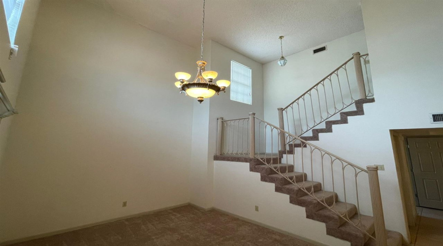 262 W Calton Rd, Laredo, Texas 78041, 2 Bedrooms Bedrooms, 6 Rooms Rooms,2 BathroomsBathrooms,Residential,For Rent,262 W Calton Rd,20254837