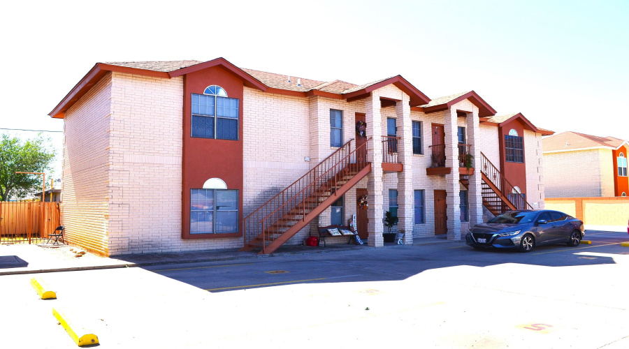 1719 Willow St, Laredo, Texas 78043, ,Multi-family,For Sale,1719 Willow St,20254840