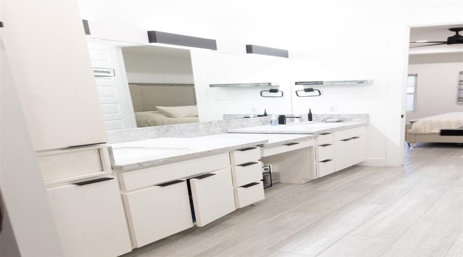 3622 Jack London Dr., Laredo, Texas 78041, 4 Bedrooms Bedrooms, 6 Rooms Rooms,3 BathroomsBathrooms,Residential,For Sale,3622 Jack London Dr.,20254838