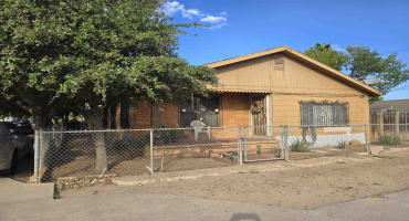 3102 Flores Ave, Laredo, Texas 78040, 3 Bedrooms Bedrooms, 4 Rooms Rooms,2 BathroomsBathrooms,Residential,For Sale,3102 Flores Ave,20254841