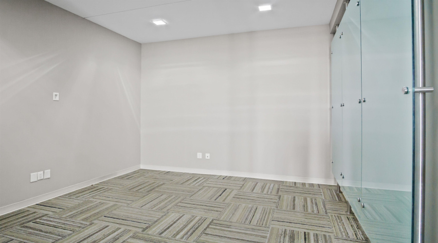 7010 Rocio Dr, Laredo, Texas 78041, 1 Room Rooms,1 BathroomBathrooms,Commercial retail/office,For Rent,7010 Rocio Dr,20253984