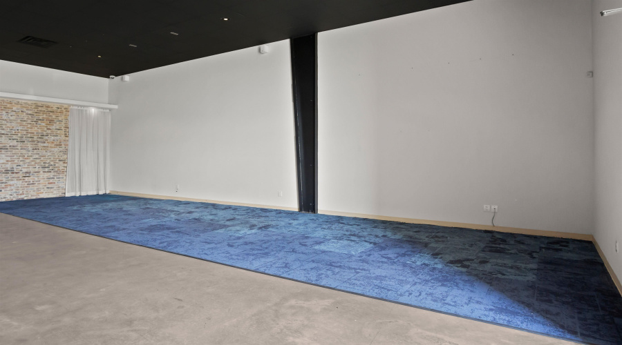 7010 Rocio Dr, Laredo, Texas 78041, 1 Room Rooms,1 BathroomBathrooms,Commercial retail/office,For Rent,7010 Rocio Dr,20253984