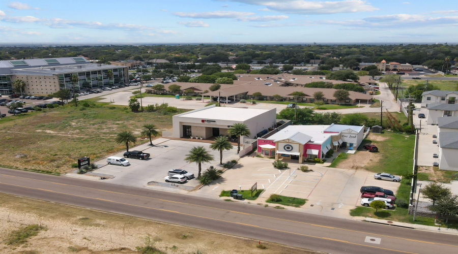 7010 Rocio Dr, Laredo, Texas 78041, 1 Room Rooms,1 BathroomBathrooms,Commercial retail/office,For Rent,7010 Rocio Dr,20253984