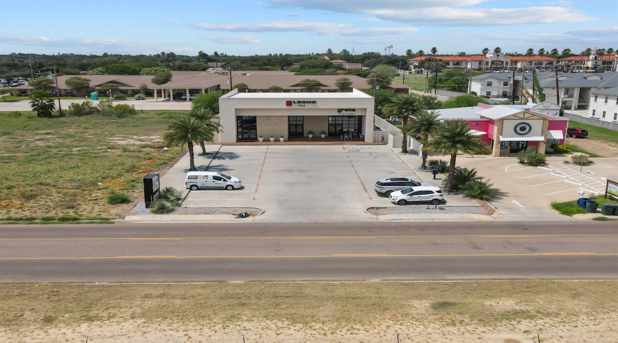 7010 Rocio Dr, Laredo, Texas 78041, 1 Room Rooms,1 BathroomBathrooms,Commercial retail/office,For Rent,7010 Rocio Dr,20253984