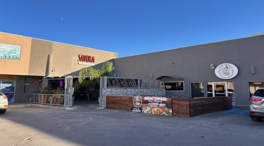 5517 McPherson Rd, LAREDO, Texas 78041, 1 Room Rooms,2 BathroomsBathrooms,Commercial retail/office,For Sale,5517 McPherson Rd,20254849