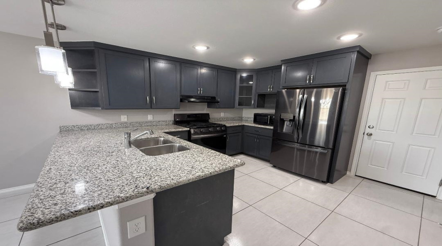 5814 Doctorado Dr., Laredo, Texas 78046, 3 Bedrooms Bedrooms, 7 Rooms Rooms,2 BathroomsBathrooms,Residential,For Rent,5814 Doctorado Dr.,20251928