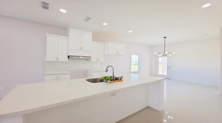 2315 Durazno Ct., LAREDO, Texas 78046, 3 Bedrooms Bedrooms, 5 Rooms Rooms,2 BathroomsBathrooms,Residential,For Sale,2315 Durazno Ct.,20252370