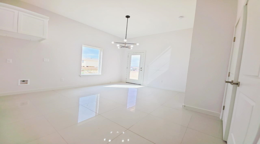 2315 Durazno Ct., LAREDO, Texas 78046, 3 Bedrooms Bedrooms, 5 Rooms Rooms,2 BathroomsBathrooms,Residential,For Sale,2315 Durazno Ct.,20252370