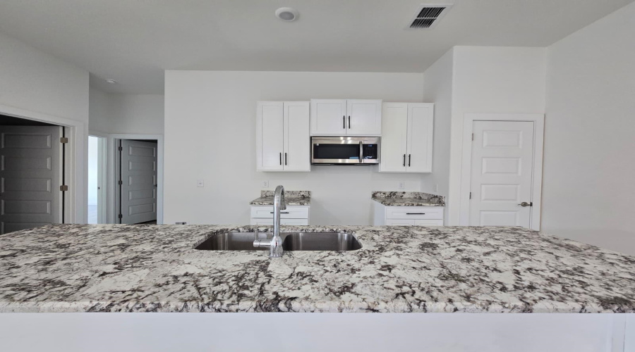 1612 Cordova Dr., Laredo, Texas 78046, 3 Bedrooms Bedrooms, 5 Rooms Rooms,2 BathroomsBathrooms,Residential,For Rent,1612 Cordova Dr.,20254847