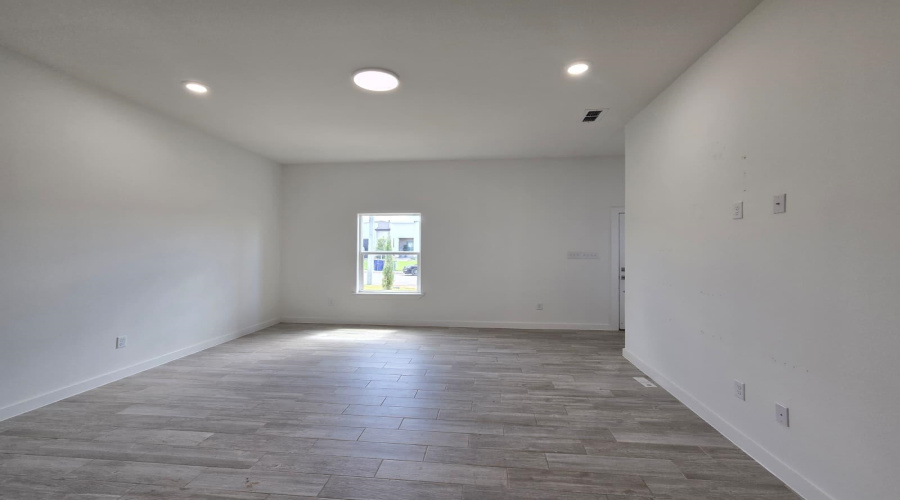 1612 Cordova Dr., Laredo, Texas 78046, 3 Bedrooms Bedrooms, 5 Rooms Rooms,2 BathroomsBathrooms,Residential,For Rent,1612 Cordova Dr.,20254847