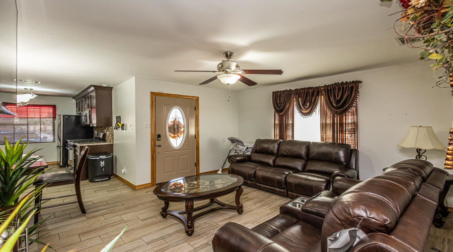 9618 Mallard Lp, Laredo, Texas 78045, 3 Bedrooms Bedrooms, 6 Rooms Rooms,2 BathroomsBathrooms,Residential,For Rent,9618 Mallard Lp,20254848