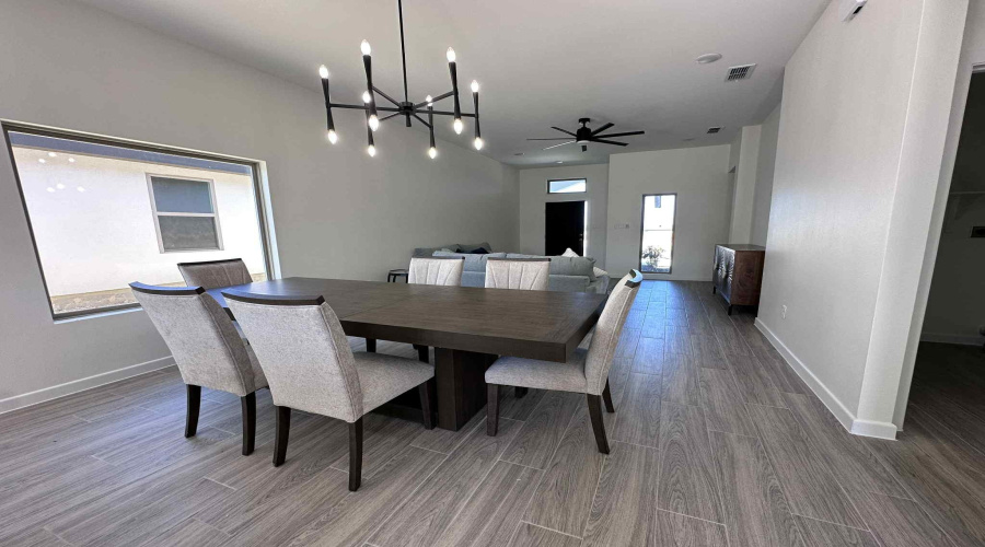 123 Faith Dr., Laredo, Texas 78043, 4 Bedrooms Bedrooms, 6 Rooms Rooms,2 BathroomsBathrooms,Residential,For Sale,123 Faith Dr.,20254850