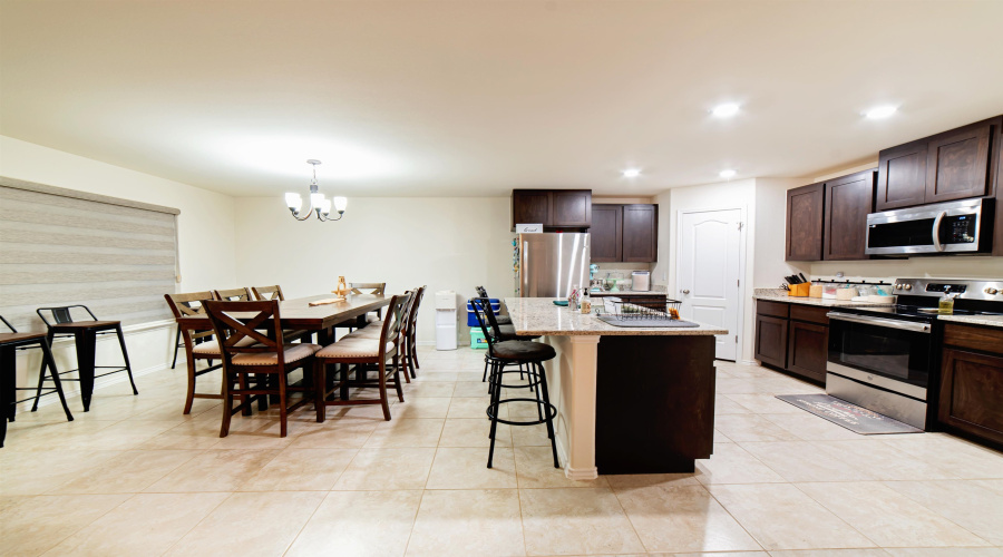 5618 Lonestar, Laredo, Texas 78046, 3 Bedrooms Bedrooms, 6 Rooms Rooms,2 BathroomsBathrooms,Residential,For Sale,5618 Lonestar,20254851