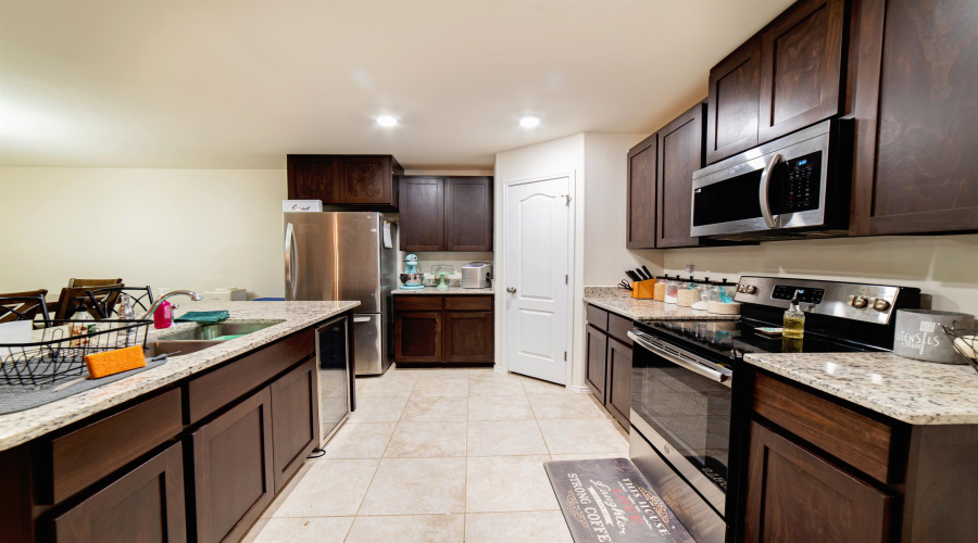 5618 Lonestar, Laredo, Texas 78046, 3 Bedrooms Bedrooms, 6 Rooms Rooms,2 BathroomsBathrooms,Residential,For Sale,5618 Lonestar,20254851