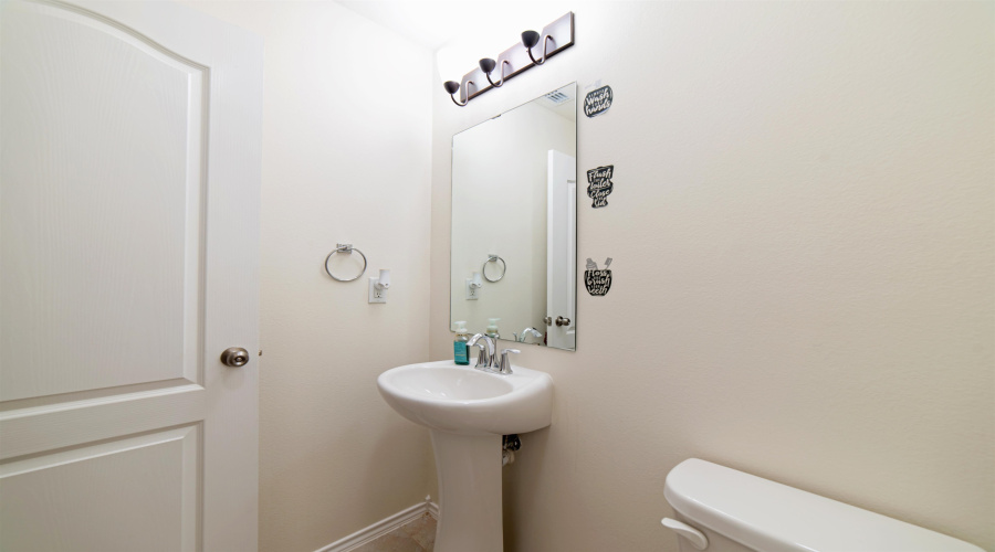 5618 Lonestar, Laredo, Texas 78046, 3 Bedrooms Bedrooms, 6 Rooms Rooms,2 BathroomsBathrooms,Residential,For Sale,5618 Lonestar,20254851