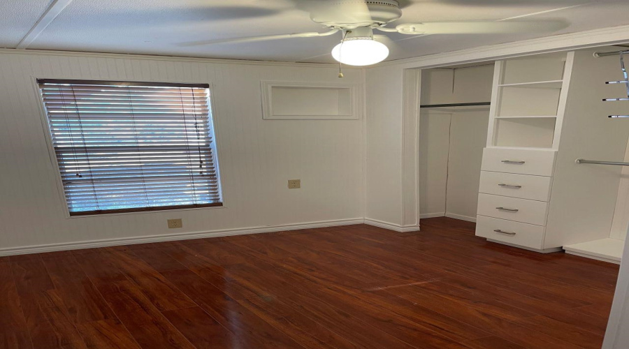 307 Muller Memorial Blvd, Laredo, Texas 78045, 2 Bedrooms Bedrooms, 4 Rooms Rooms,1 BathroomBathrooms,Residential,For Rent,307 Muller Memorial Blvd,20254852