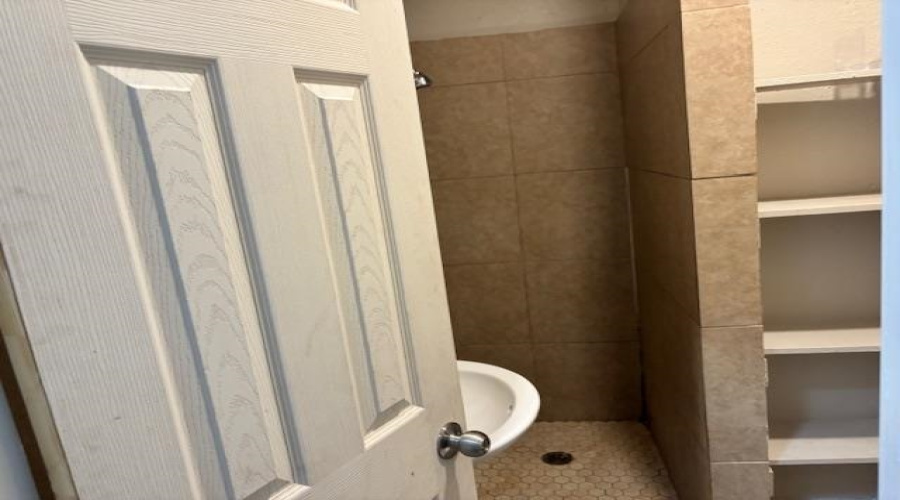 3711 Daniela Lp, Laredo, Texas 78043, 1 Bedroom Bedrooms, 2 Rooms Rooms,1 BathroomBathrooms,Residential,For Rent,3711 Daniela Lp,20254855