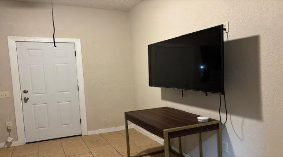 3711 Daniela Lp, Laredo, Texas 78043, 1 Bedroom Bedrooms, 2 Rooms Rooms,1 BathroomBathrooms,Residential,For Rent,3711 Daniela Lp,20254855