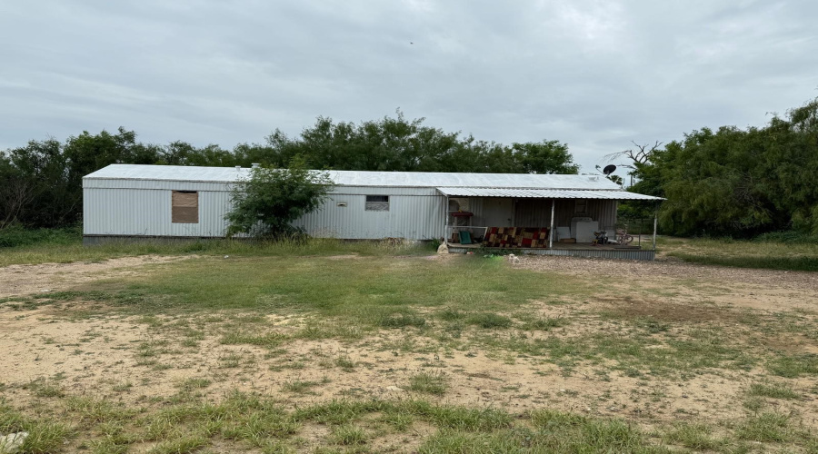 5325 Atwood Lane, Zapata, Texas 78076, 2 Bedrooms Bedrooms, 5 Rooms Rooms,2 BathroomsBathrooms,Residential,For Sale,5325 Atwood Lane,20251999