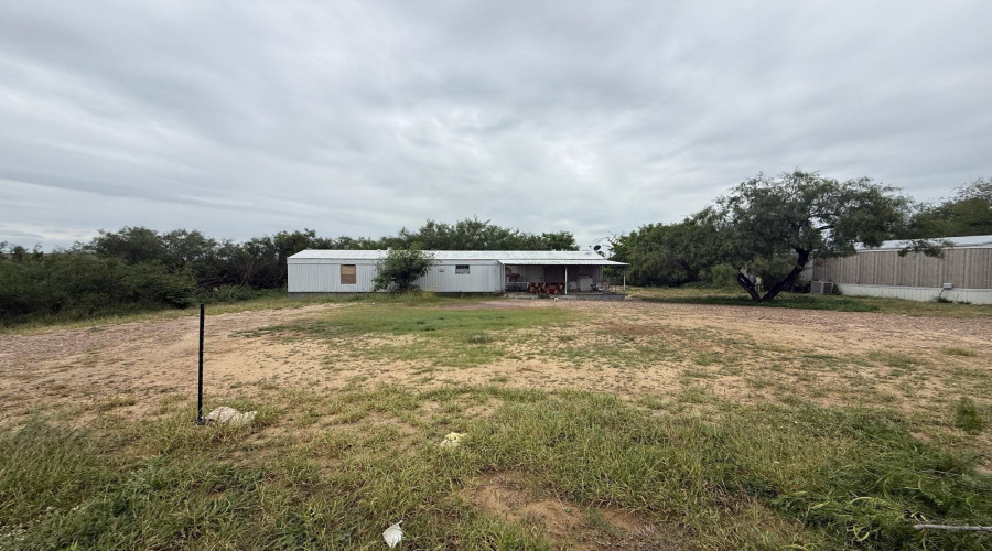 5325 Atwood Lane, Zapata, Texas 78076, 2 Bedrooms Bedrooms, 5 Rooms Rooms,2 BathroomsBathrooms,Residential,For Sale,5325 Atwood Lane,20251999