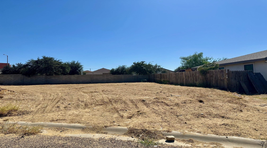 423 Peyramale Ct, Laredo, Texas 78045, 3 Bedrooms Bedrooms, 7 Rooms Rooms,2 BathroomsBathrooms,Residential,For Sale,423 Peyramale Ct,20254857