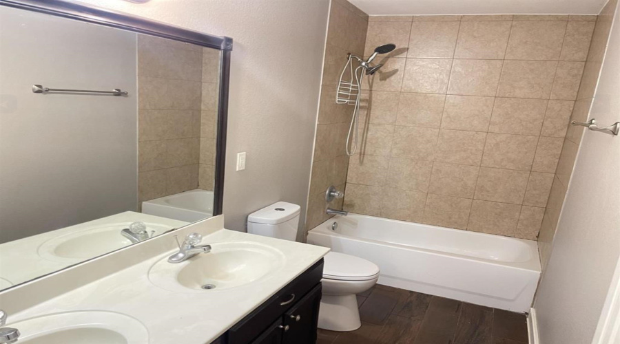 101 Jacales Ct, Laredo, Texas 78045, 3 Bedrooms Bedrooms, 5 Rooms Rooms,2 BathroomsBathrooms,Residential,For Rent,101 Jacales Ct,20254859