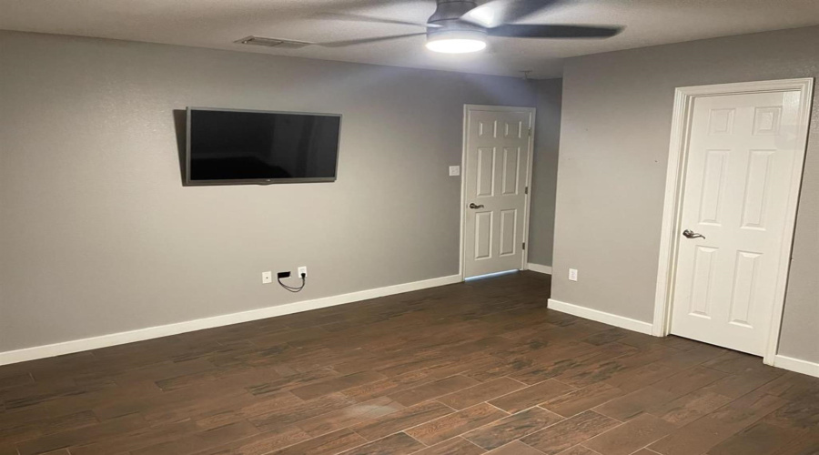 101 Jacales Ct, Laredo, Texas 78045, 3 Bedrooms Bedrooms, 5 Rooms Rooms,2 BathroomsBathrooms,Residential,For Rent,101 Jacales Ct,20254859